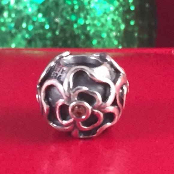 Authentic PANDORA SS Posey with Citrine CZ - Picture 3 of 5